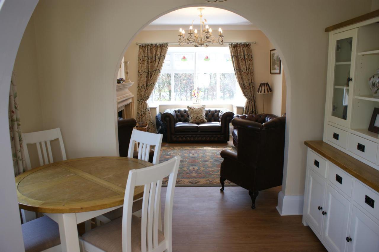Spacious 4 Bed Family Cottage In Parkland Setting Йорк Екстериор снимка