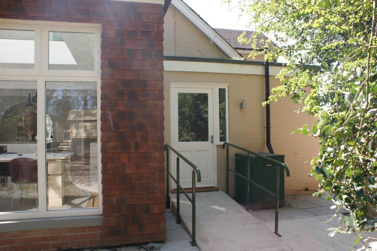 Spacious 4 Bed Family Cottage In Parkland Setting Йорк Екстериор снимка