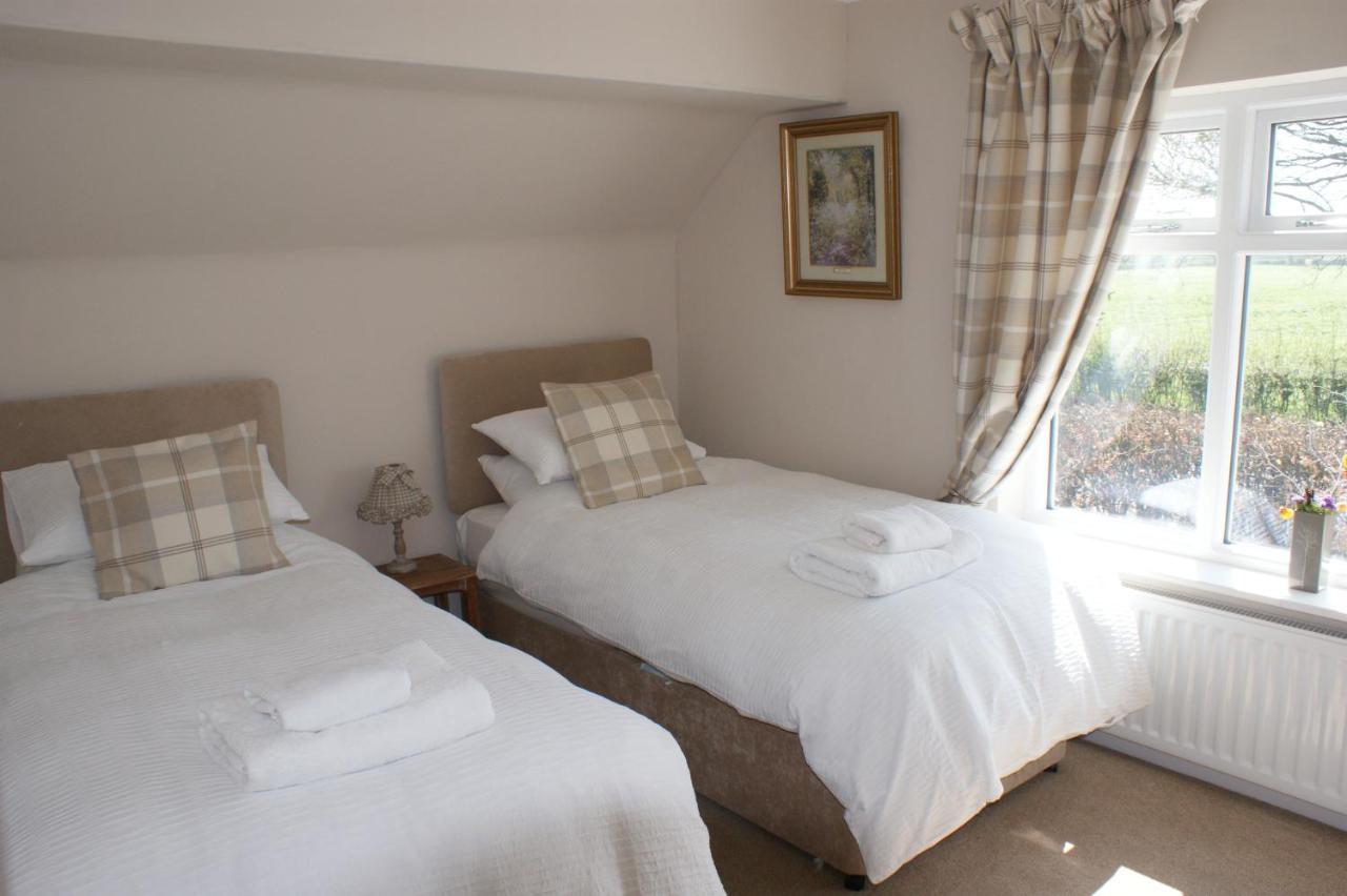 Spacious 4 Bed Family Cottage In Parkland Setting Йорк Екстериор снимка